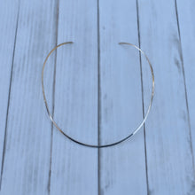 Load image into Gallery viewer, The Simplicity Neckwire - Krystyna&#39;s Silver
