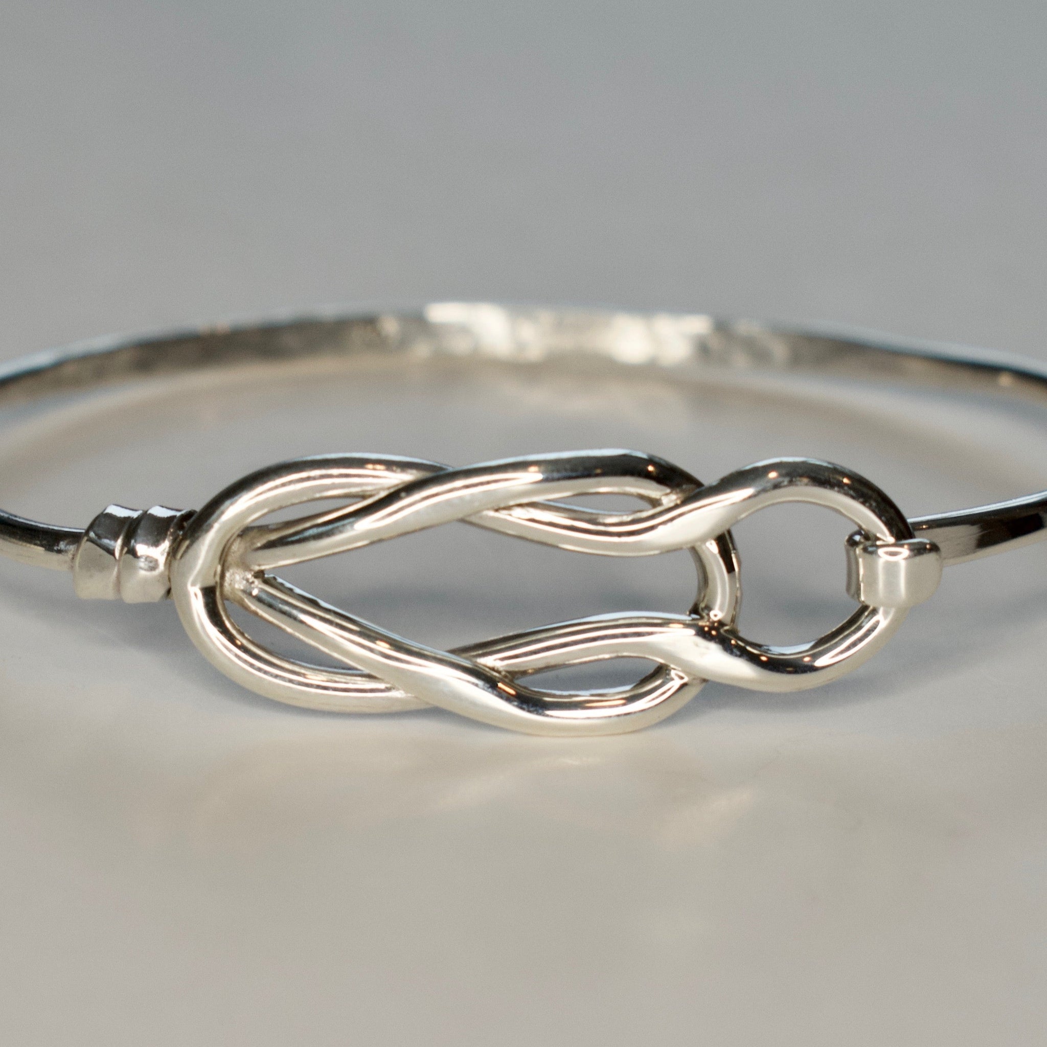 Retro Fashion|retro Silver Fish Knot Bracelet - Allergy-free Copper Chain  For Women